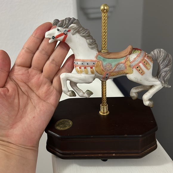 🖤1990s CAROUSEL COLLECTION 2ND EDITION music box ▪️Decor purpose - Picture 14 of 15